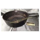 Cast iron no 8 chicken pan