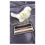 Fenton custard Burmese satin bird with hand