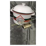 Tabasco 2.5qt stoneware pot