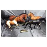 4 Breyer horses