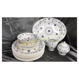 18pcs Churchill blue and white dishes