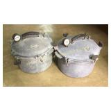 2 pressure cookers