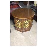 Retro round end table