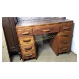 Solid oak kneehole desk 42in wide