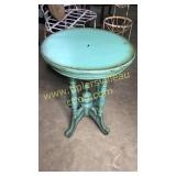 Green painted parlor table 20x26h