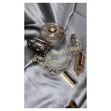 Oil lamp and cast bracket