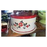 Adorable vintage hall red poppy metal cake saver