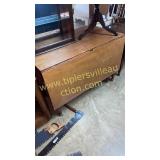 Antique gate leg table