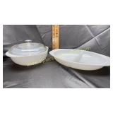 White Pyrex divided dish and baking dish with lid