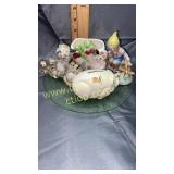 Japan figurines and bank on green depression