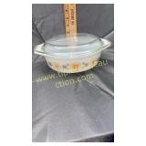 Pyrex town and country dish with lid