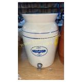 Drink dispenser crock