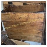 Wood crate with handles