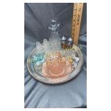 Groups of miscellaneous glassware shakers