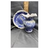 2 PCs old Japan blue and white bowl has small