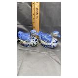 2 blue and white duck dishes