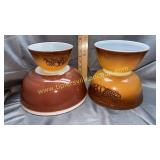 Set of 3 orchard Pyrex bowls and large brown odd