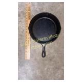 Lodge cast iron skillet