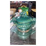 Tureen with swan heads