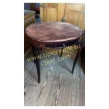Antique mahogany parlor table