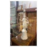 Statue lamp