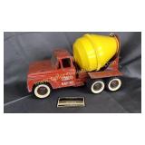 Vintage structo toy concrete truck