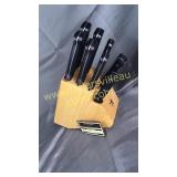 9 henckles knives in block 4 have tip damage