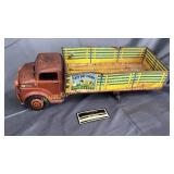 1950s Marx metal farm truck needs back wheel