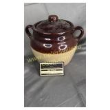Monmouth pottery bean pot