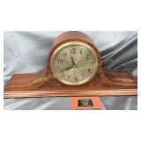 Vintage Hammond electric mantle clock