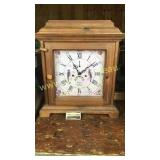 Large battery operated clock