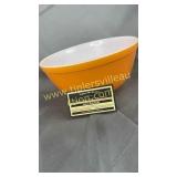 Orange Pyrex 1.5qt mixing bowl