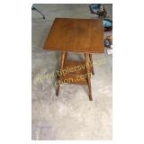 Small parlor lamp table