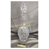 Heavy crystal star pattern decanter