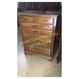 Modern chest of drawers