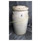 4 gal Stoneware churn with lid some cracks