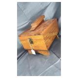 Shoe shine box