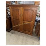 Oak armour cabinet