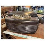 Damaged case 1940s Philco hippo Bakelite radio