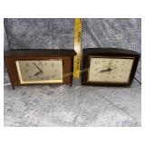 Two 1940ï¿½s-50ï¿½s electric clocks