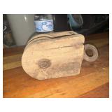 Wooden block pulley