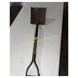Square point shovel