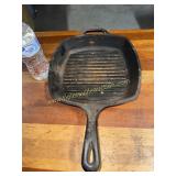 Cast iron lodge griddle