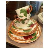 8pcs Franciscan earthenware Apple dishes