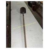 Round point shovel