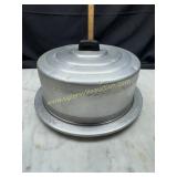 Westbend embossed aluminum cake saver