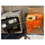 6 Halloween lanterns and throw