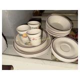 Corelle abundance dinner ware 33pcs