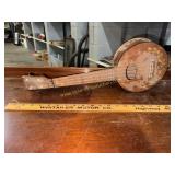 1920s Lyon & Healy camp uke Ukulele