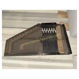 Vintage Oscar Schmidt autoharp